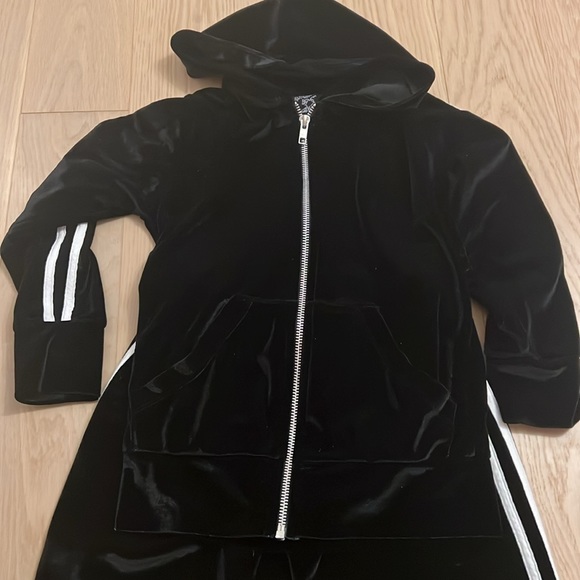 Flowers by Zoe FBZ Velvet Tracksuit 6 - Picture 2 of 4